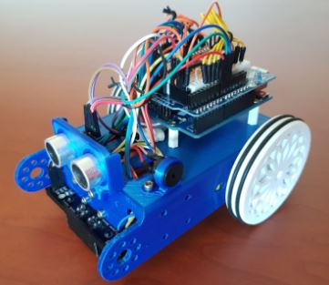 El robot de 20 € realizado por profesores de Vigo ya en centros de Latinoamérica